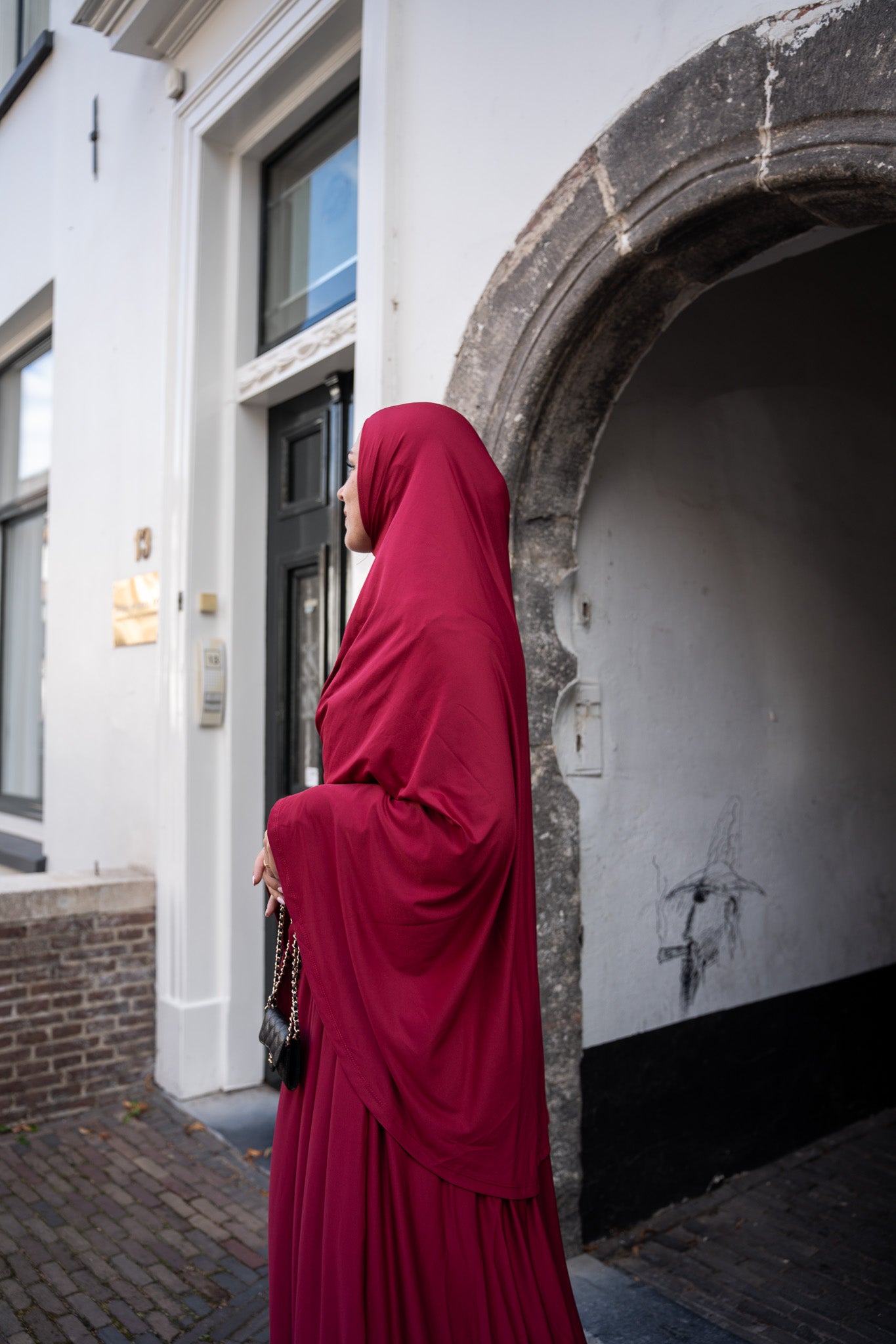 Khimaar cherry red