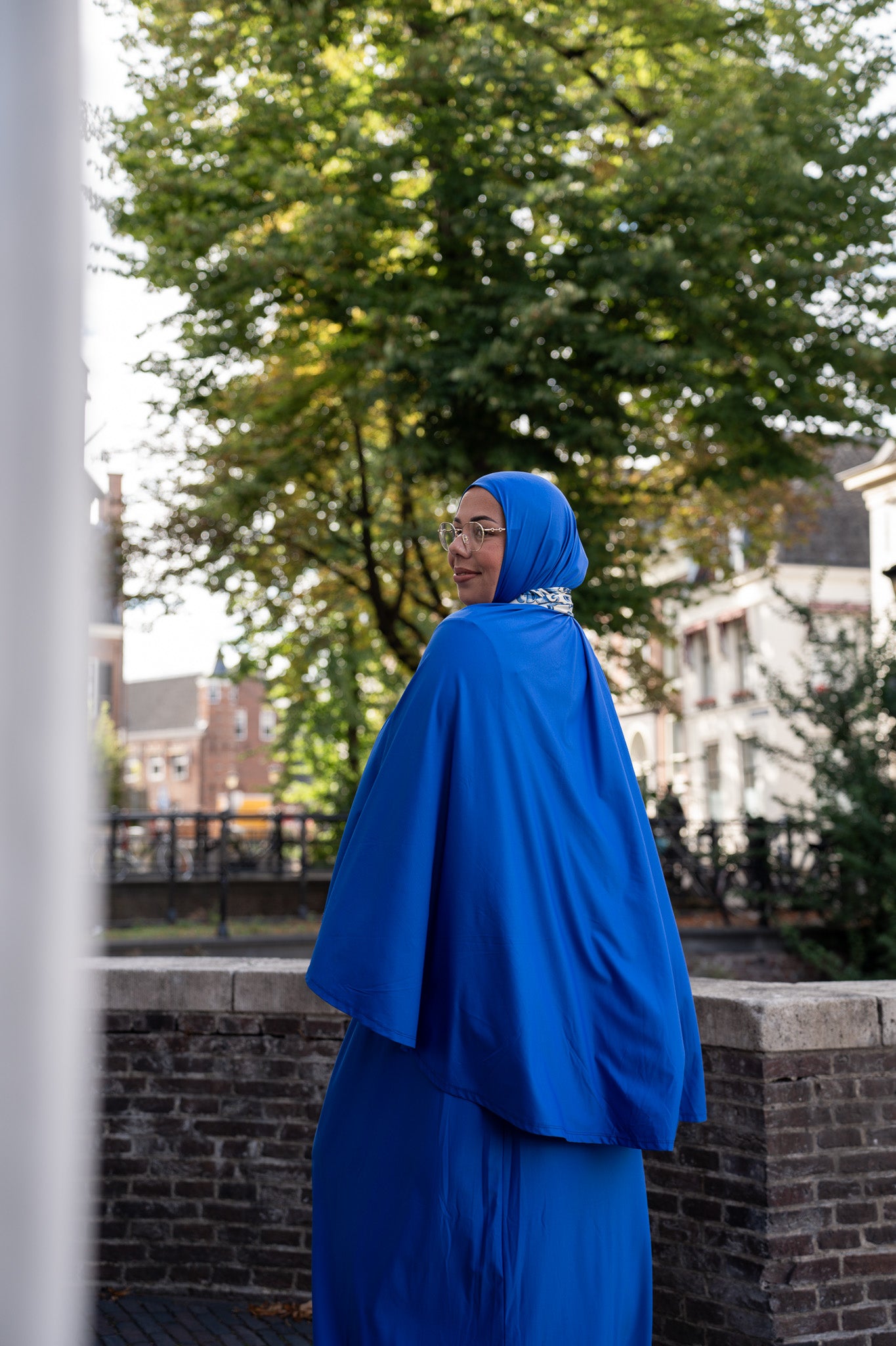 Khimaar royal blue